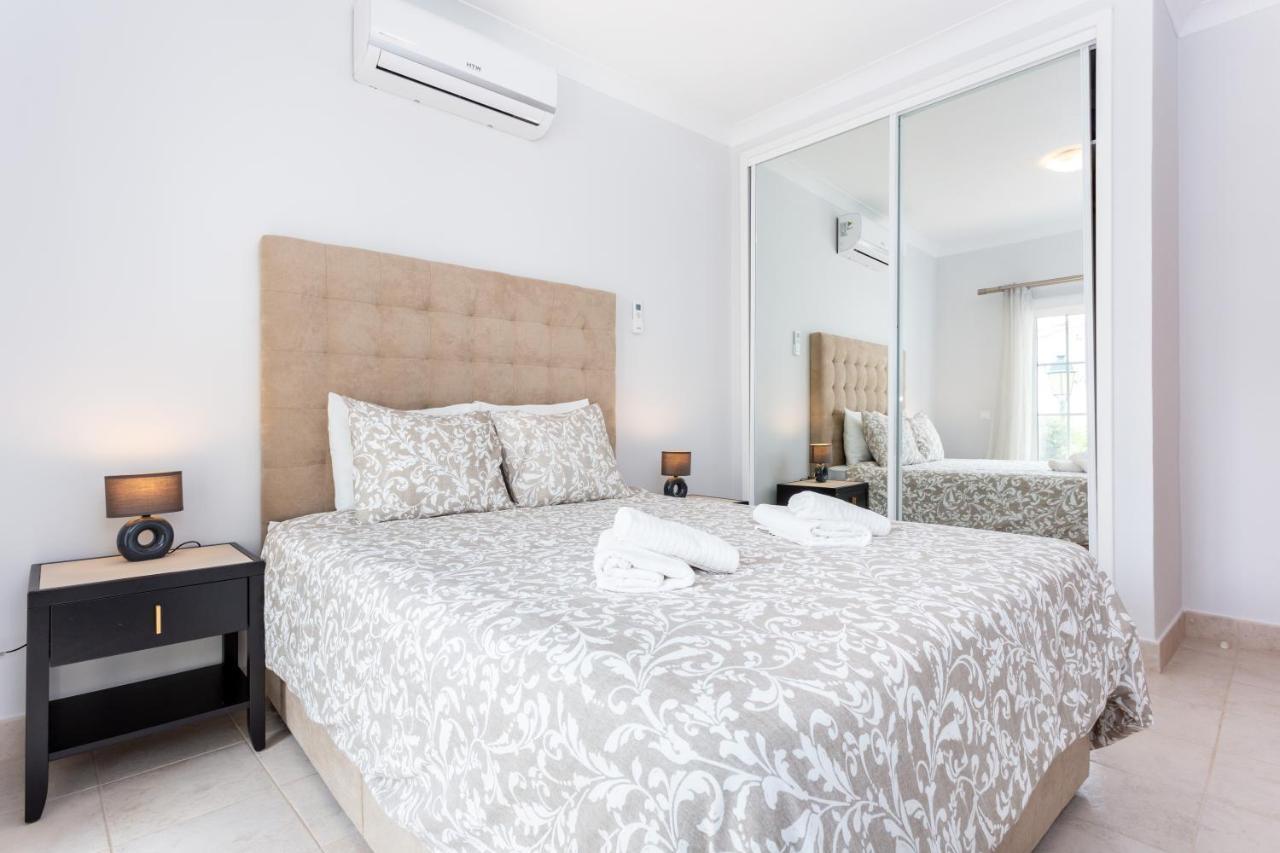 Qev - Santo Antonio Apartment Budens Exterior photo